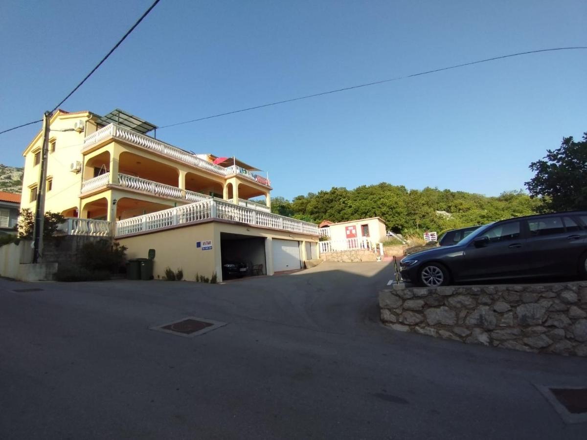 Soba Ivanka Niksic Karlobag Exterior foto